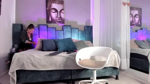 Lian online show from March 11, 7:47 pm