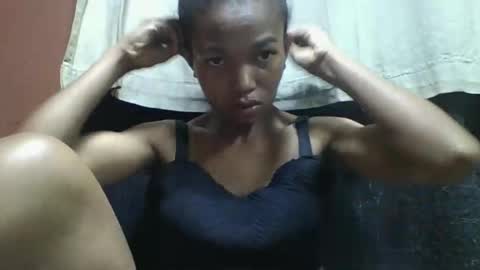 Snapshot of liaraisha chatting on October 17, 3:43 am liaraisha online show from October 17, 3:43 am