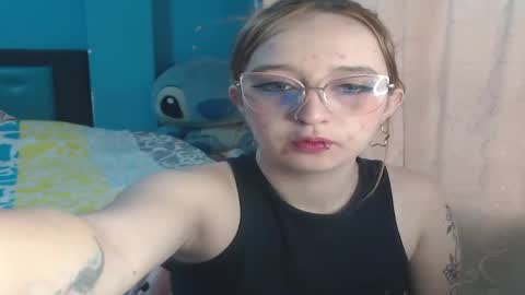 Snapshot of liaroberts1 chatting on January 24, 12:10 pm Lia Roberts online show from January 24, 12:10 pm