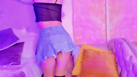 liarosh_ online show from March 5, 5:58 am