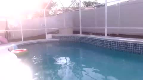 liatalian online show from April 29, 10:15 pm