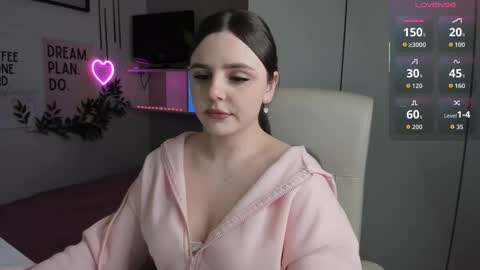 Lia online show from October 4, 1:39 pm