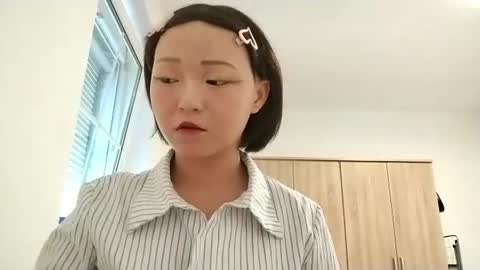 Molly online show from July 12, 9:32 am
