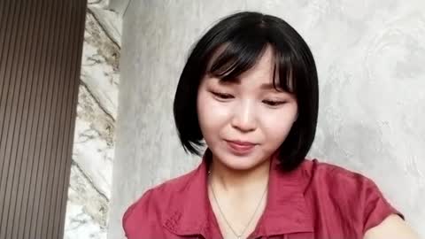 Molly online show from May 17, 1:43 pm