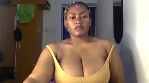 Snapshot of lick_my_pussyyy226651 chatting on February 14, 12:51 am caira online show from February 14, 12:51 am