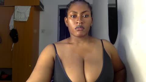 Snapshot of lick_my_pussyyy226651 chatting on February 6, 11:48 pm caira online show from February 6, 11:48 pm