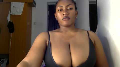 Snapshot of lick_my_pussyyy226651 chatting on February 5, 11:06 pm caira online show from February 5, 11:06 pm