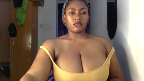 Snapshot of lick_my_pussyyy226651 chatting on February 20, 3:12 am caira online show from February 20, 3:12 am