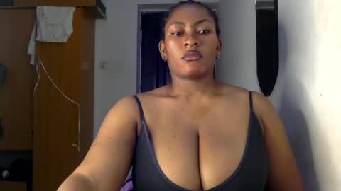 Snapshot of lick_my_pussyyy226651 chatting on February 8, 10:29 pm caira online show from February 8, 10:29 pm