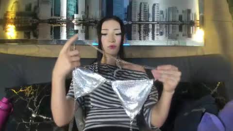 Liilyrose online show from July 9, 4:09 pm
