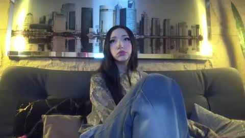 Liilyrose online show from July 27, 3:31 pm