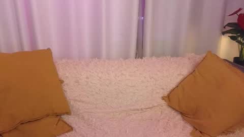 Snapshot of lika_haris chatting on October 8, 10:52 am Lika online show from October 8, 10:52 am