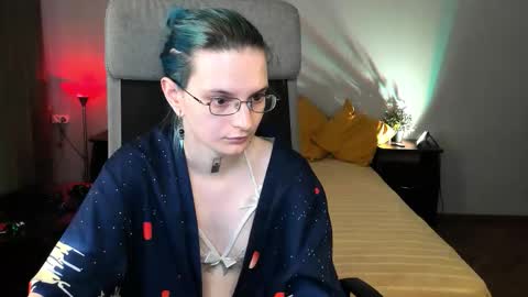 Snapshot of lika_haris chatting on September 20, 8:34 am Lika online show from September 20, 8:34 am