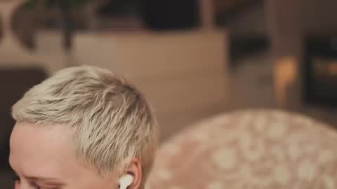 likaaberry online show from November 9, 12:12 pm