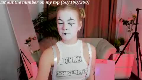 Erica online show from August 2, 12:30 pm