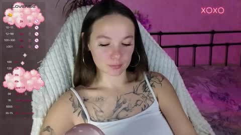 little moon online show from November 18, 2:01 am