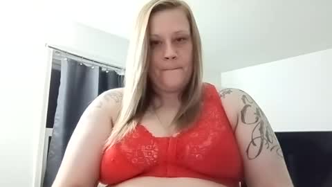lil_nelli8 online show from June 21, 7:12 am