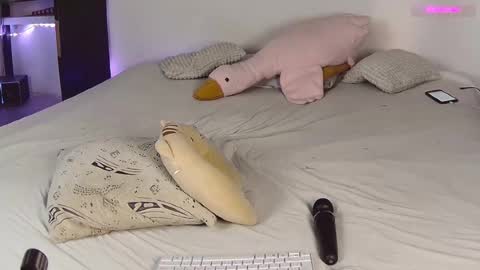 Nessa Greyrat   if u like me tip 25 tk and put  online show from February 18, 5:31 am