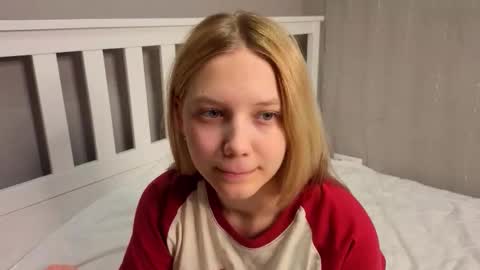 Emma online show from March 3, 1:33 am