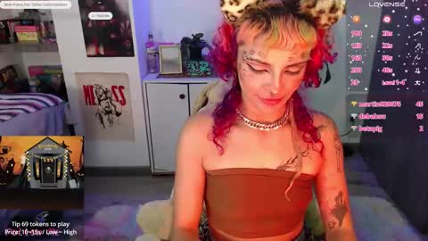 Lila online show from October 17, 1:09 am