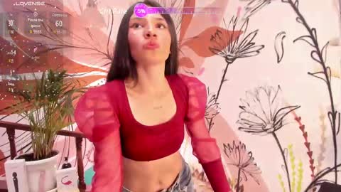 Snapshot of lila_elliot chatting on February 25, 8:00 pm Lila online show from February 25, 8:00 pm