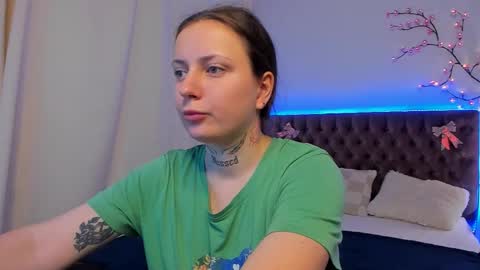 Snapshot of lilavame chatting on October 18, 9:27 pm LilaVame online show from October 18, 9:27 pm