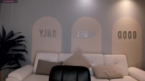 Lila West online show from March 4, 12:01 pm