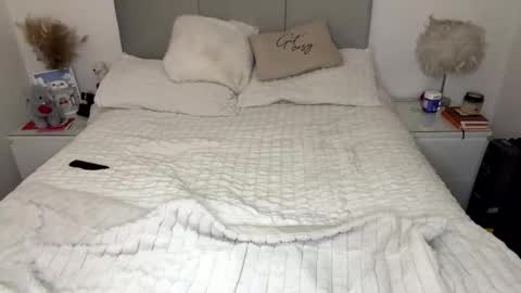 Lila online show from April 15, 4:18 pm