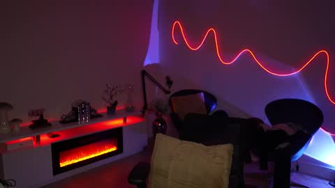 Rebecca online show from March 10, 6:28 am