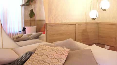 Lili  online show from April 26, 3:32 pm