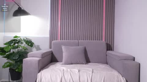 lili online show from January 9, 1:26 pm