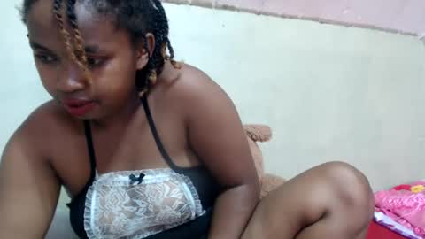 Snapshot of liliahsexie chatting on March 11, 7:03 am liliah online show from March 11, 7:03 am