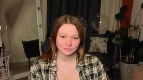 Lilian online show from February 20, 2:51 pm