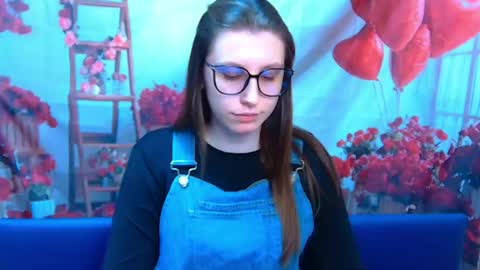 lilianashine online show from April 19, 5:07 am