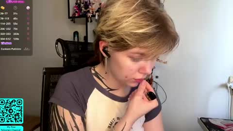 Lilian online show from April 25, 1:41 pm