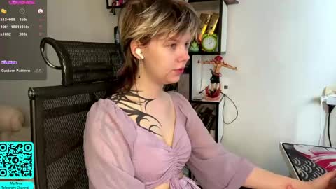 Lilian online show from April 21, 7:04 am