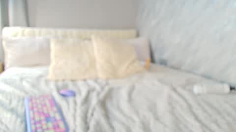 hi guys Im new here Im 18 years oldIve never had sex online show from November 30, 2:21 pm