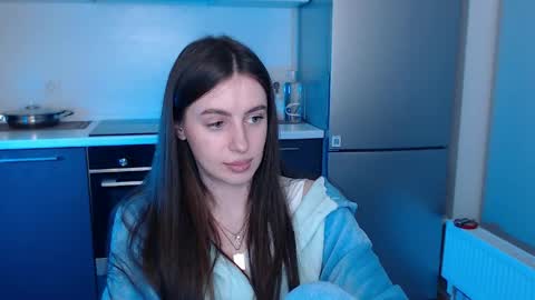 Lilu online show from April 27, 12:30 am