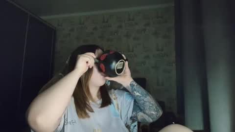 liliawoolf online show from April 16, 2:34 am