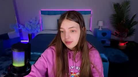 Lili Bakery online show from November 18, 2:34 am