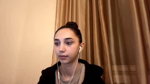 Snapshot of lilihalvorsen chatting on October 4, 10:25 pm Lina online show from October 4, 10:25 pm