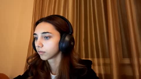 Snapshot of lilihalvorsen chatting on September 14, 10:29 pm Lina online show from September 14, 10:29 pm