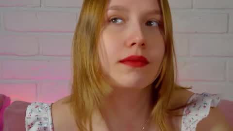 LiliLinn online show from April 25, 6:38 am