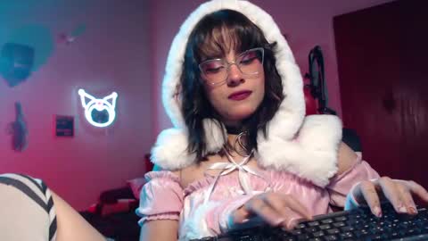 Molly online show from December 14, 1:38 am