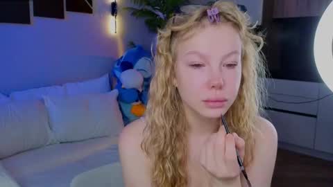 lililok101 online show from April 28, 2:27 am