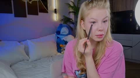 lililok101 online show from April 22, 2:52 am