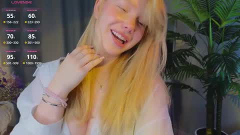 Snapshot of lililok101 chatting on October 3, 2:16 am lililok101 online show from October 3, 2:16 am