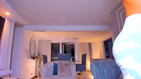 Lili  online show from January 10, 4:06 am