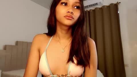 Snapshot of lilit_sensual chatting on October 13, 3:53 am Chloe online show from October 13, 3:53 am