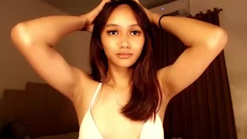 Snapshot of lilit_sensual chatting on September 16, 12:51 am Chloe online show from September 16, 12:51 am